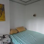 Cosy Flat In Paris